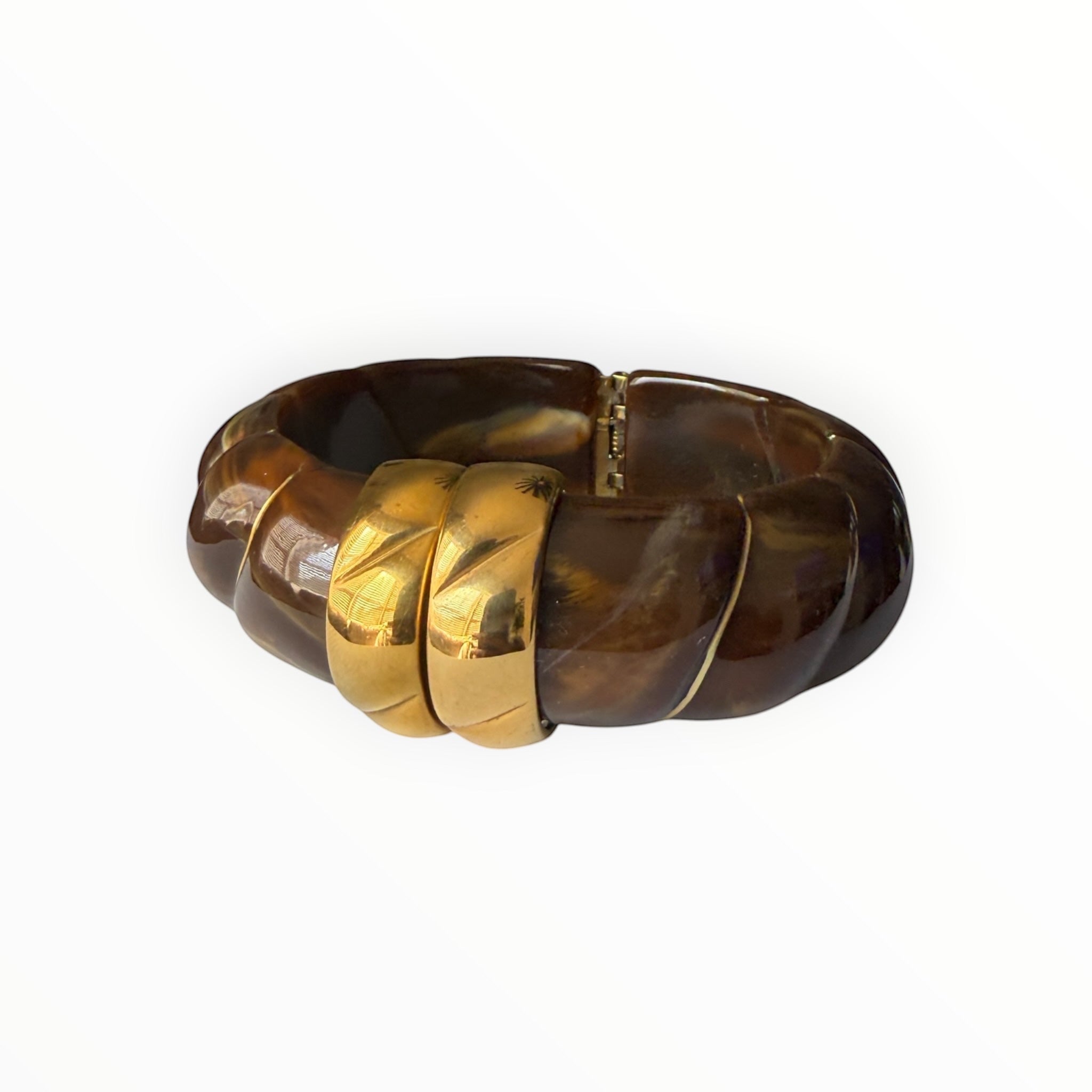 TALI The Riviera Resin Bracelet in brown marbled resin with gold-plated accents and a hinged clasp design.