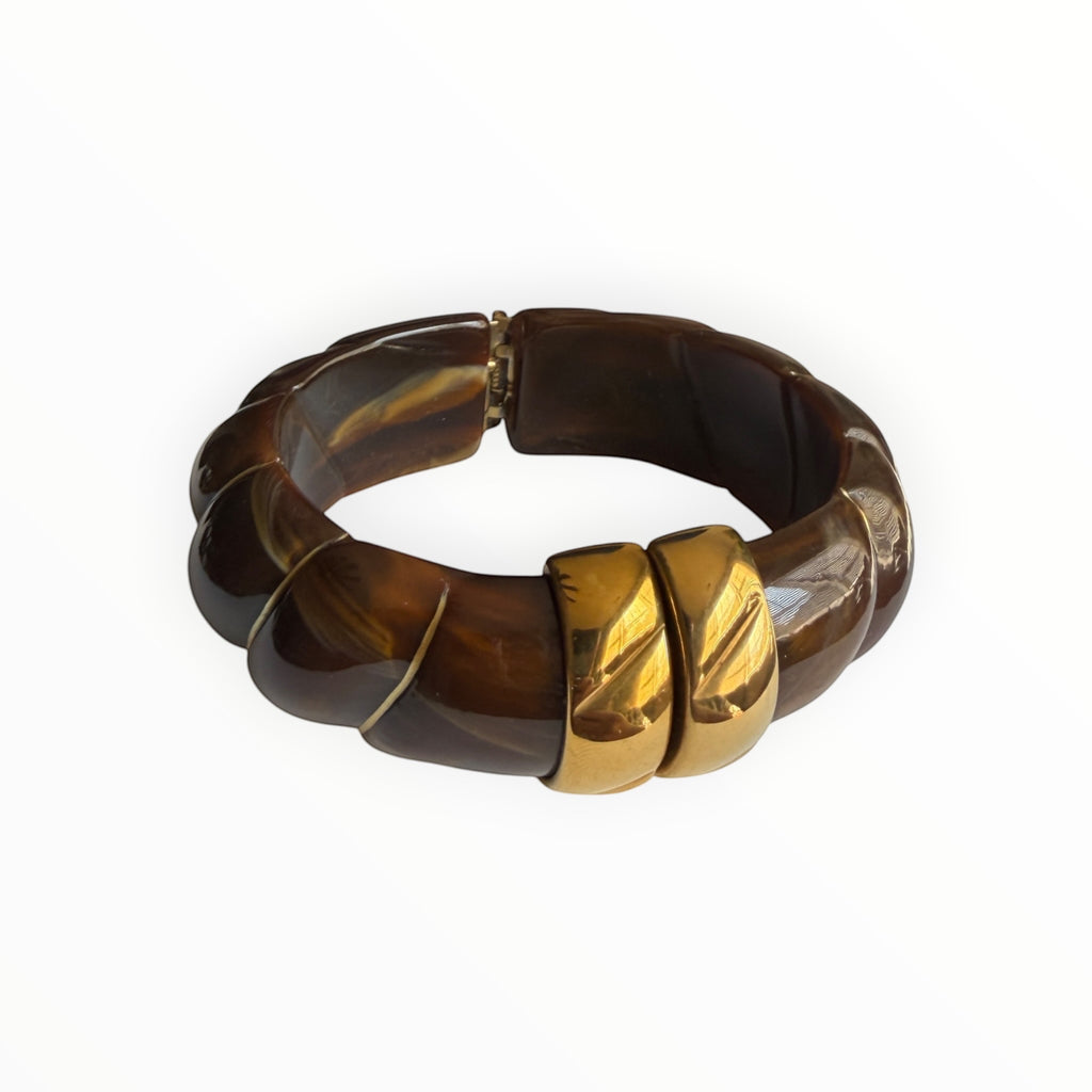 TALI The Riviera resin bracelet in brown tortoiseshell pattern with polished gold-plated accents.