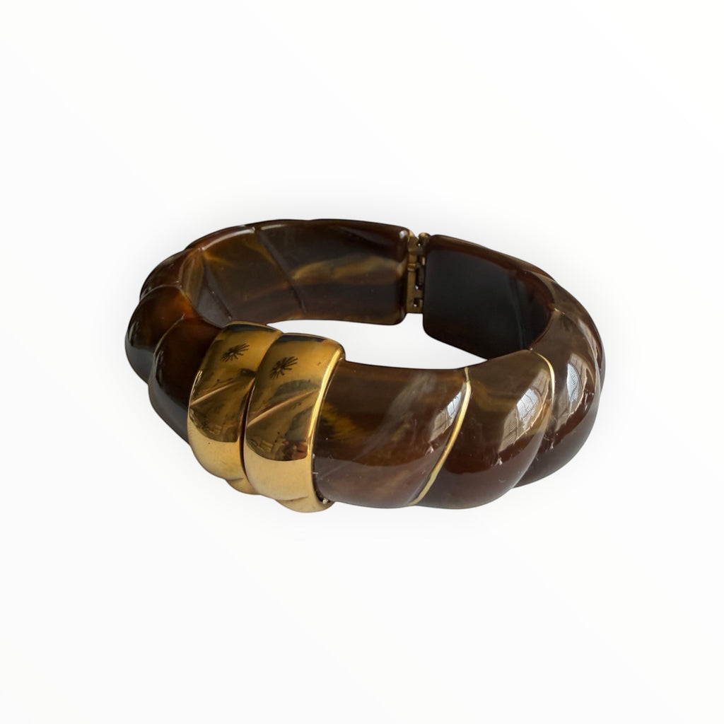TALI The Riviera Resin Bracelet in brown marbled resin with gold-plated accents and a hinged design.