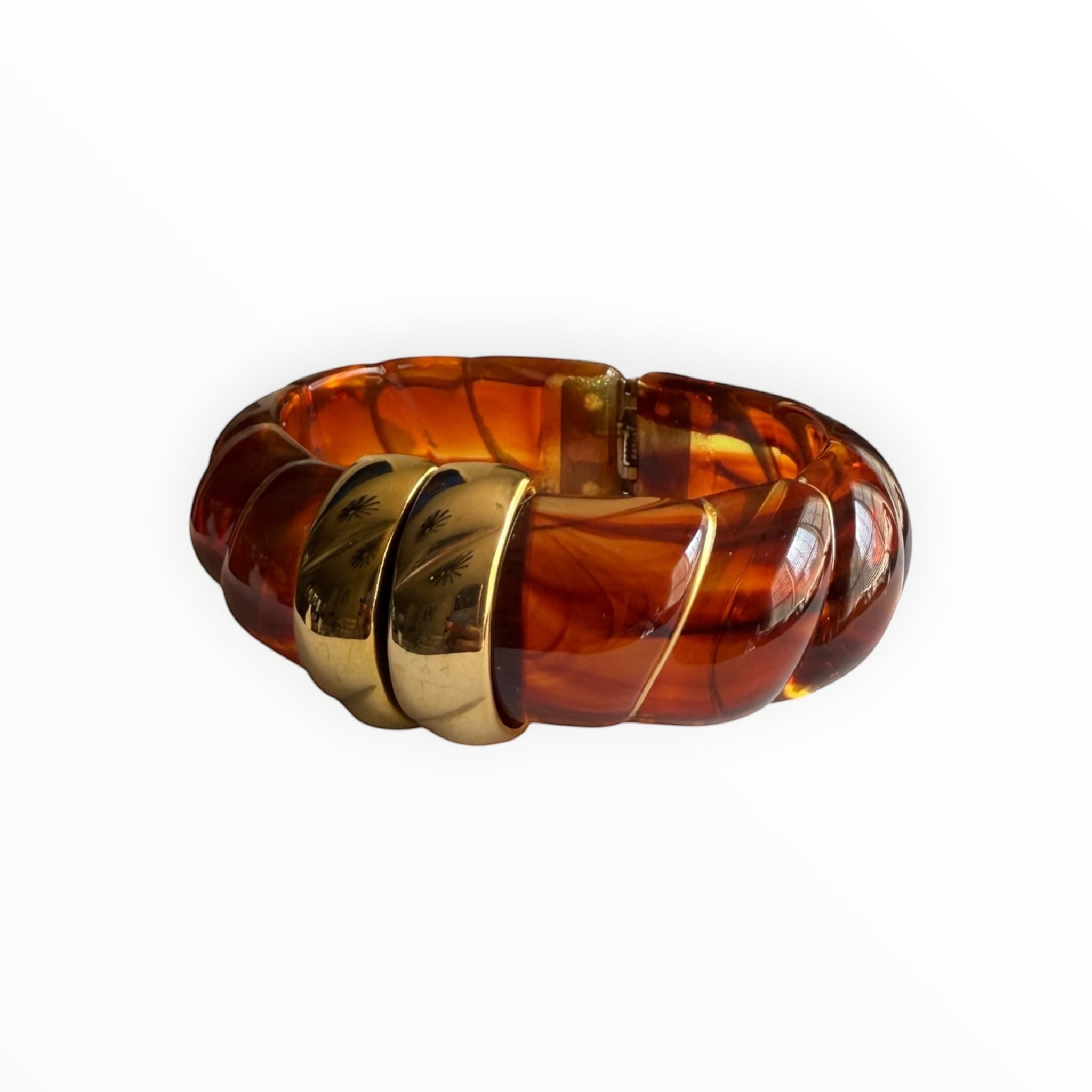 TALI The Riviera resin bracelet in amber brown with gold-plated accents and a chunky, textured design.